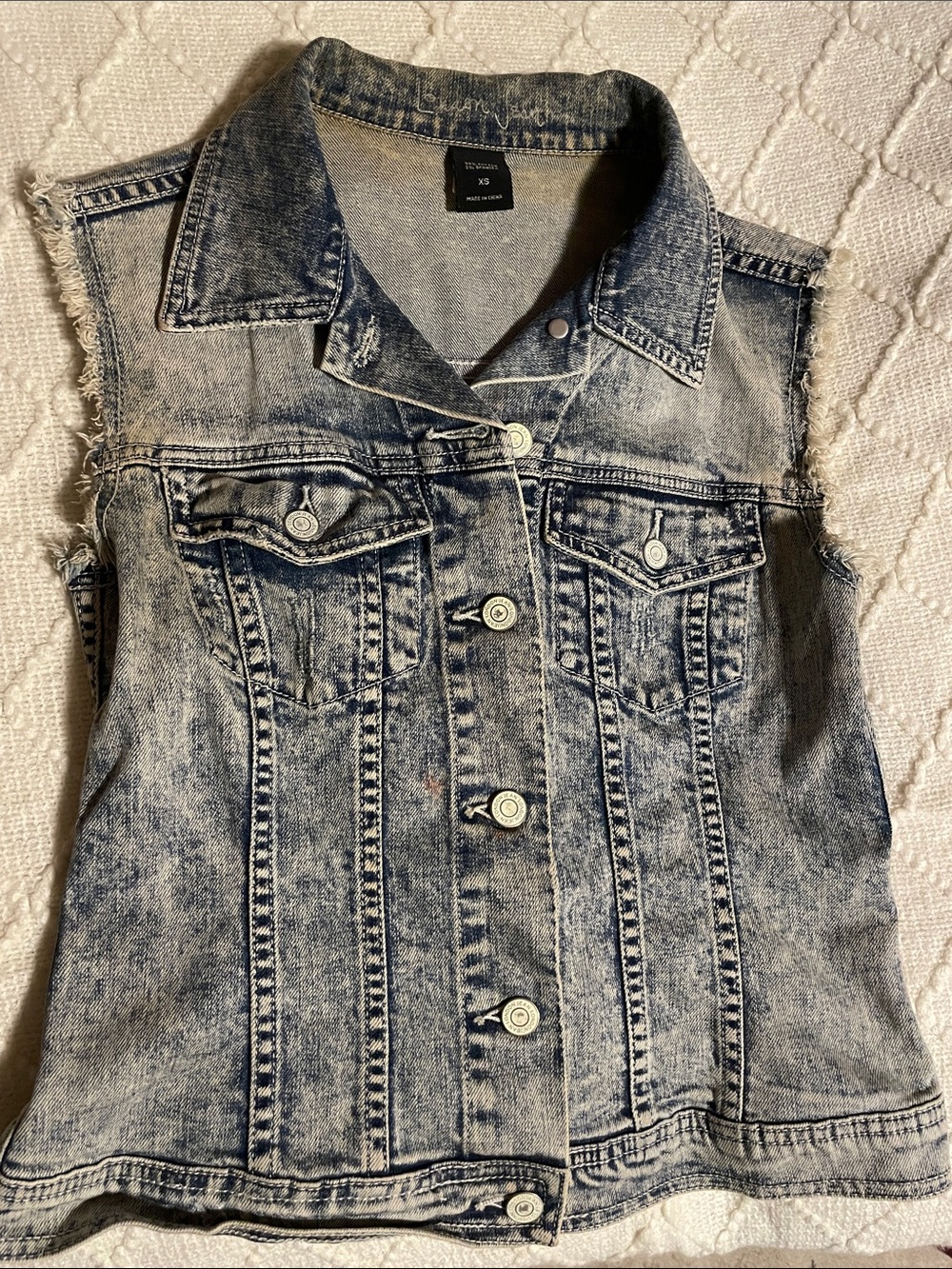 LONDONJEAN Sleeveless Acid-Wash Denim Vest - Washed Blue